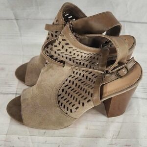 JustFab Ankle Bootie Beige Suede Cutout Chunky Heel Peep Toe -‎ Womens Size 9.5